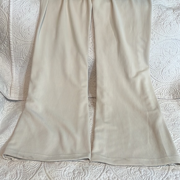 Brushed Softstreme Ribbed Zip Flared Pant 32.5" in
White Opal, size 14, NWT - Picture 12 of 16